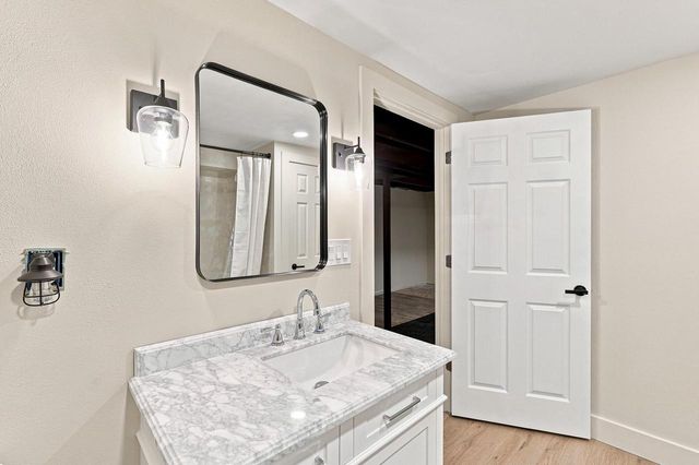 19800 W Briar Ridge DRIVE, Brookfield, WI 53045