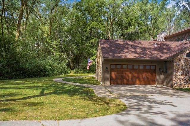 19800 W Briar Ridge DRIVE, Brookfield, WI 53045