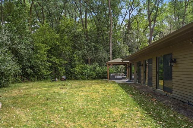 19800 W Briar Ridge DRIVE, Brookfield, WI 53045