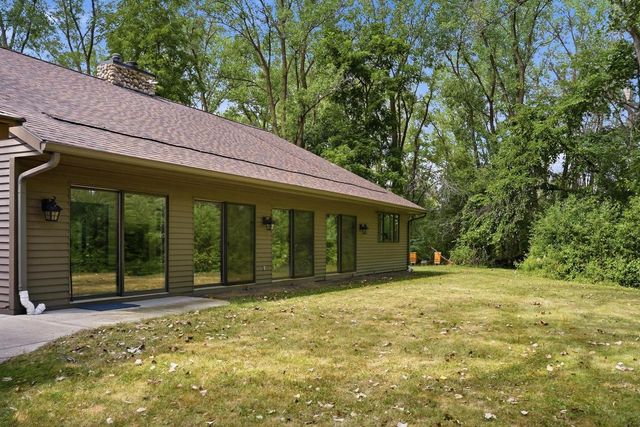 19800 W Briar Ridge DRIVE, Brookfield, WI 53045