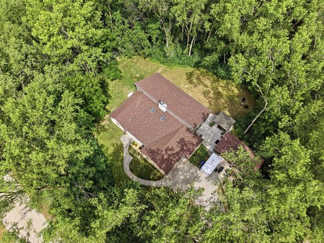 19800 W Briar Ridge DRIVE, Brookfield, WI 53045