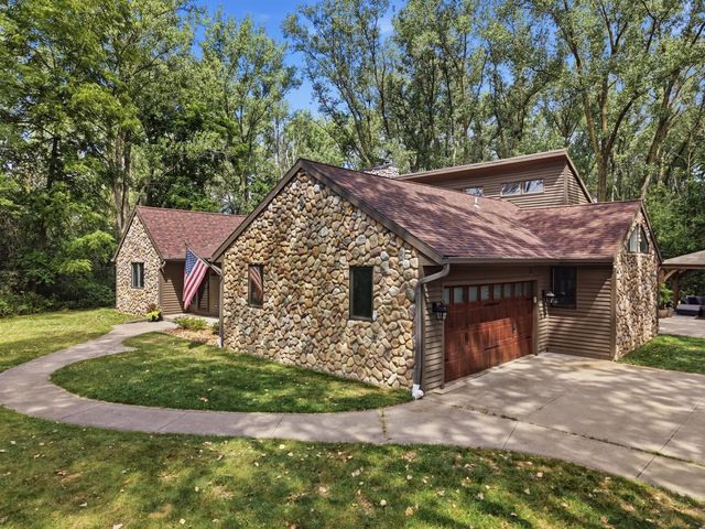 19800 W Briar Ridge DRIVE, Brookfield, WI 53045