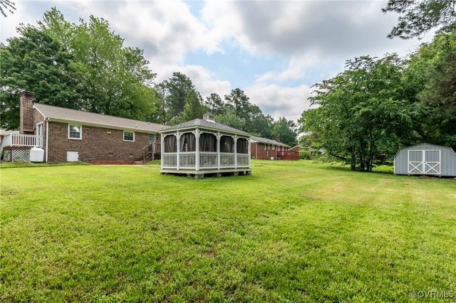 14210 Cherry St, Chester, VA 23831