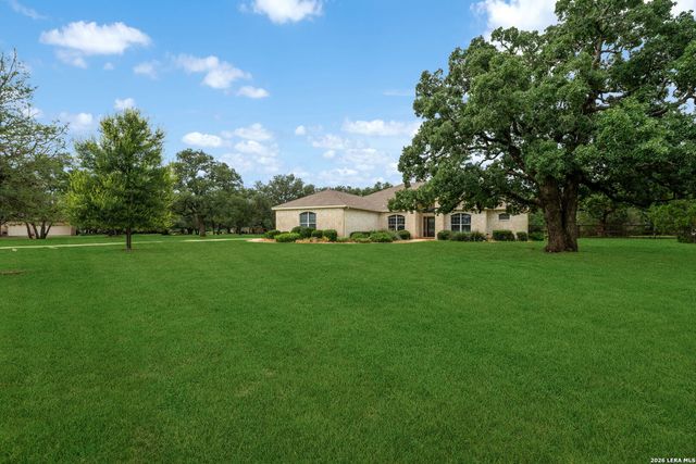 7261 KEENELAND DR, Boerne, TX 78015