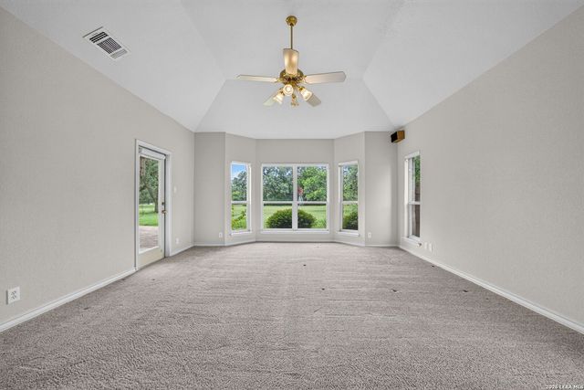 7261 KEENELAND DR, Boerne, TX 78015