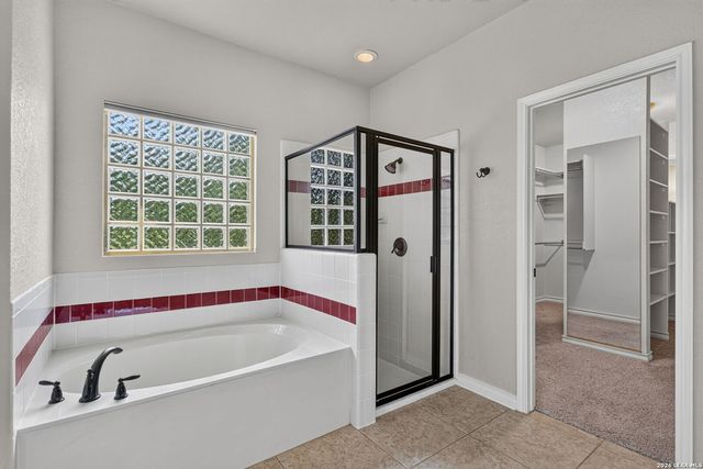 7261 KEENELAND DR, Boerne, TX 78015