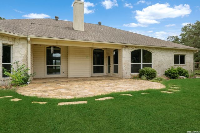 7261 KEENELAND DR, Boerne, TX 78015