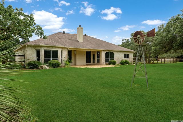 7261 KEENELAND DR, Boerne, TX 78015