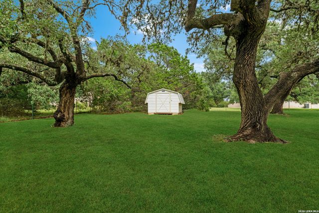 7261 KEENELAND DR, Boerne, TX 78015