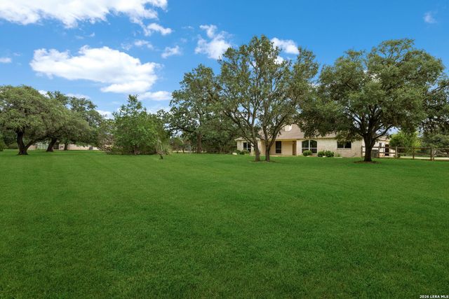 7261 KEENELAND DR, Boerne, TX 78015