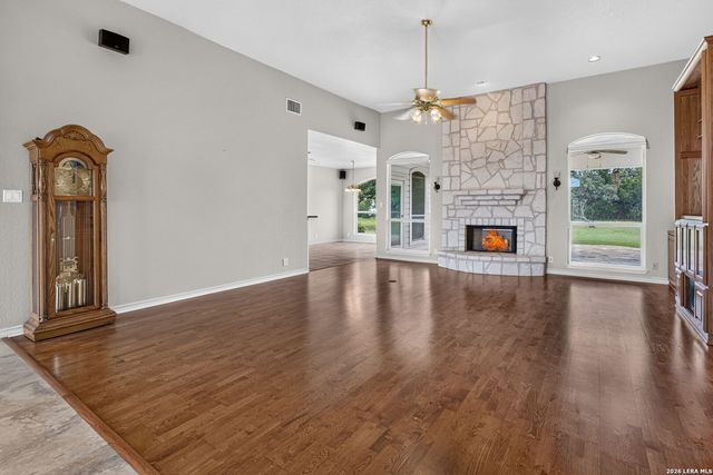 7261 KEENELAND DR, Boerne, TX 78015