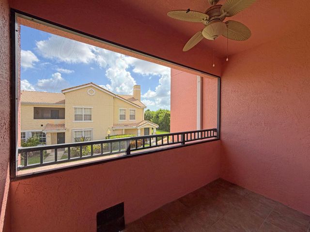 132 SW Peacock Boulevard 17-206, Port St Lucie, FL 34986