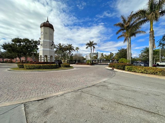132 SW Peacock Boulevard 17-206, Port St Lucie, FL 34986