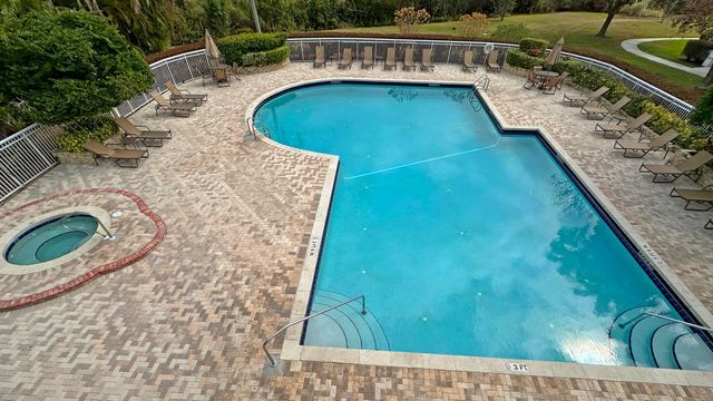 132 SW Peacock Boulevard 17-206, Port St Lucie, FL 34986