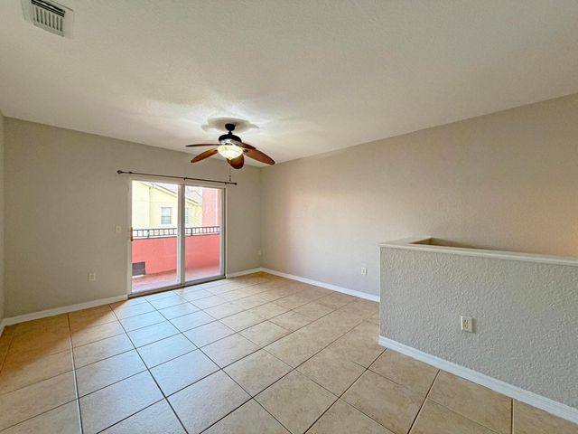 132 SW Peacock Boulevard 17-206, Port St Lucie, FL 34986