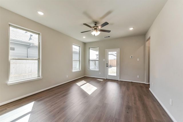 4214 Red Cedar Ring Lane, Pinehurst, TX 77362