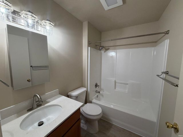 905 W Cardinal Court, Bloomington, IN 47403