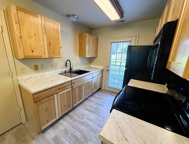 905 W Cardinal Court, Bloomington, IN 47403