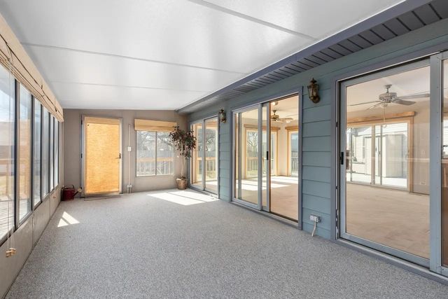 8 Hampton Court, Mundelein, IL 60060