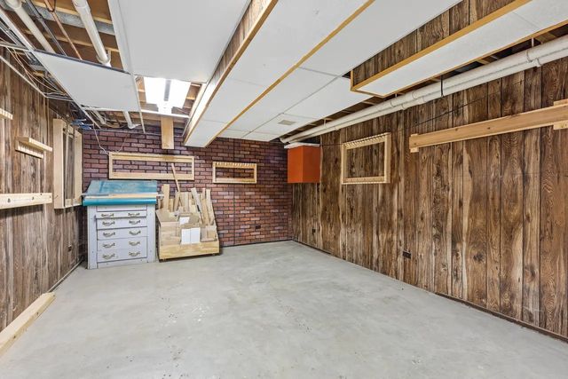 8 Hampton Court, Mundelein, IL 60060