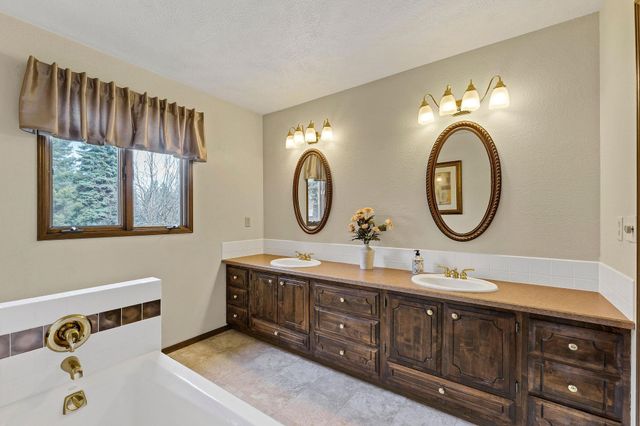 23626 N Perry Rd, Colbert, WA 99005