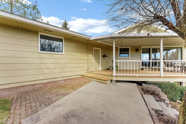 23626 N Perry Rd, Colbert, WA 99005