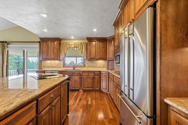 23626 N Perry Rd, Colbert, WA 99005