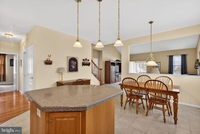 2852 DONEGAL DR, Macungie, PA 18062