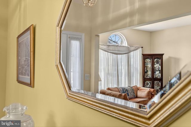 2852 DONEGAL DR, Macungie, PA 18062