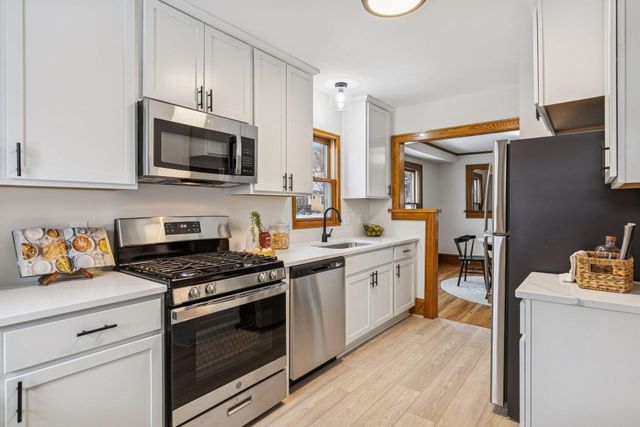 1458 Juliet Avenue, Saint Paul, MN 55105