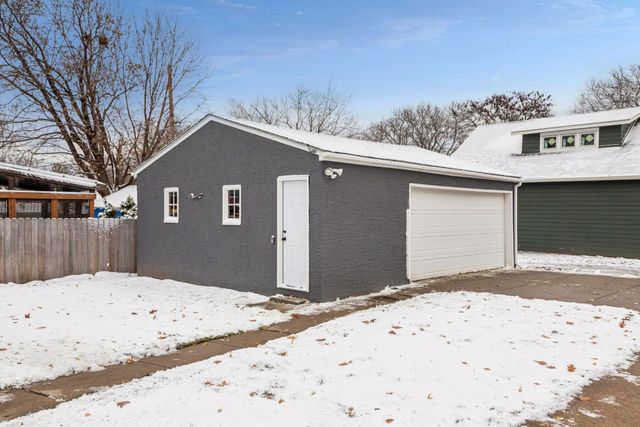 1458 Juliet Avenue, Saint Paul, MN 55105