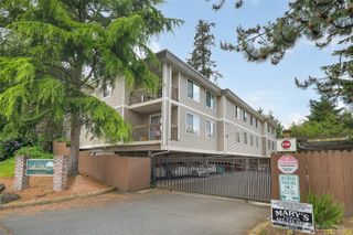 1475 N 200th Street #101, Shoreline, WA 98133