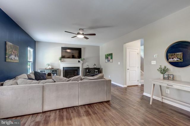 36 ROCKDALE DR, Seven Valleys, PA 17360