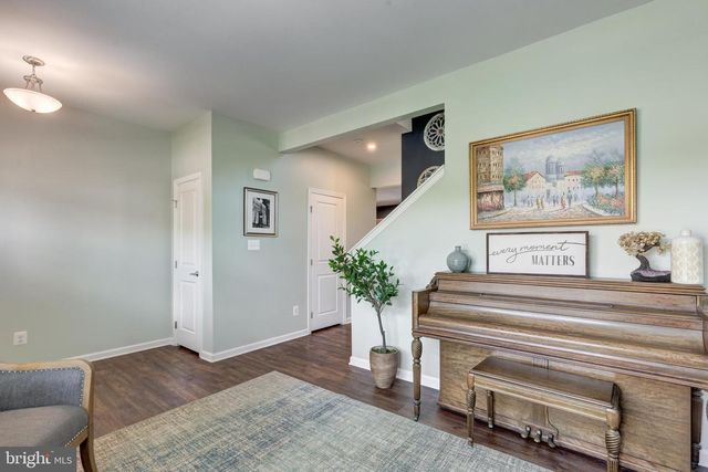 36 ROCKDALE DR, Seven Valleys, PA 17360
