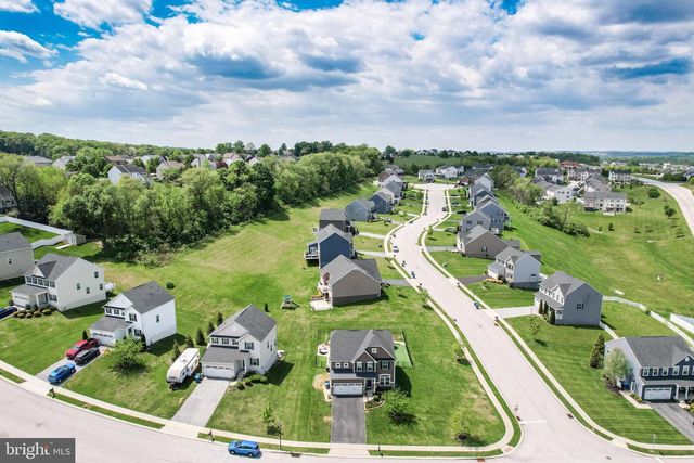 36 ROCKDALE DR, Seven Valleys, PA 17360
