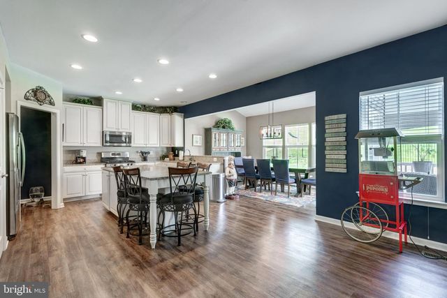 36 ROCKDALE DR, Seven Valleys, PA 17360
