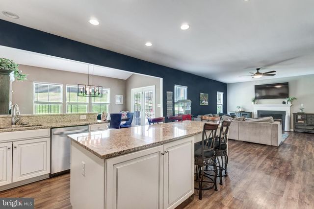 36 ROCKDALE DR, Seven Valleys, PA 17360