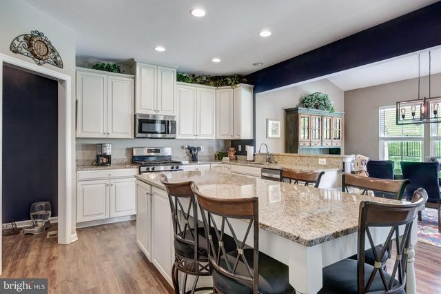 36 ROCKDALE DR, Seven Valleys, PA 17360