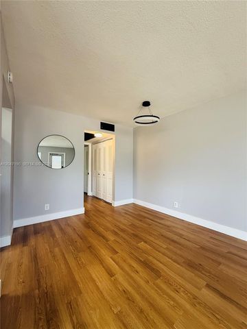 21 Windsor B b, West Palm Beach, FL 33417