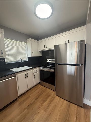 21 Windsor B b, West Palm Beach, FL 33417