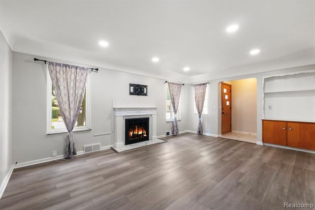 19050 Dartmouth Street, Dearborn, MI 48124