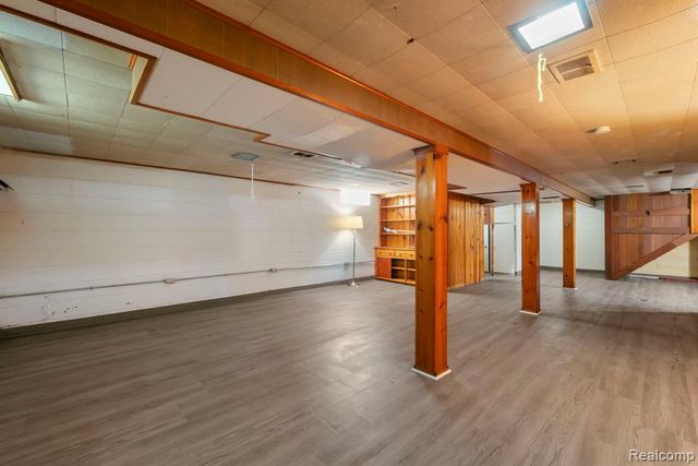 19050 Dartmouth Street, Dearborn, MI 48124