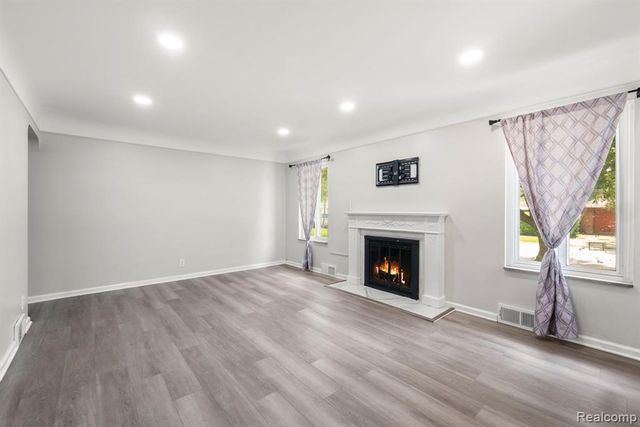 19050 Dartmouth Street, Dearborn, MI 48124
