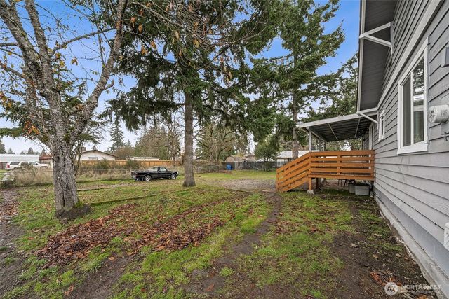 17403 Spanaway Lane E, Spanaway, WA 98387