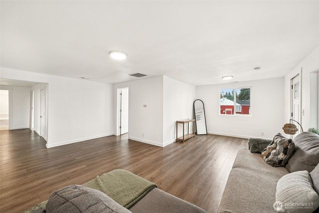 17403 Spanaway Lane E, Spanaway, WA 98387