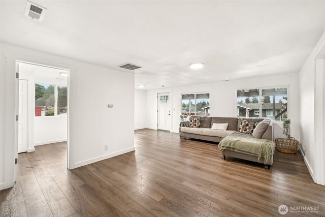 17403 Spanaway Lane E, Spanaway, WA 98387