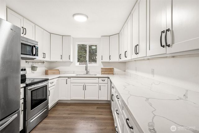 17403 Spanaway Lane E, Spanaway, WA 98387