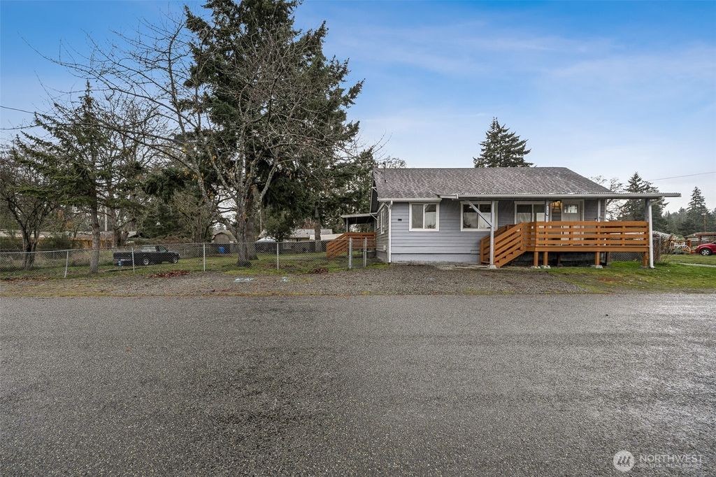 17403 Spanaway Lane E, Spanaway, WA 98387