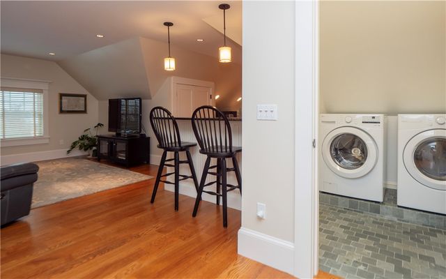 58 Ridge Road, Newport, RI 02840