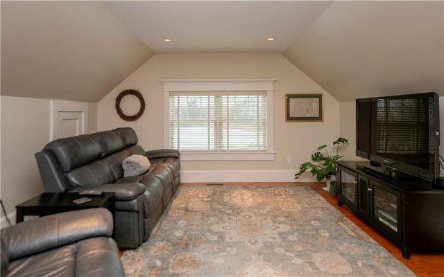 58 Ridge Road, Newport, RI 02840